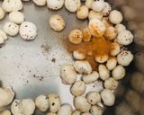 A picture of step 1 of Mahkana Bhel.