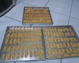Foto langkah ke 3 dari resep Kastengel Keju edisi kuker lebaran rasanya mantul pokoke 😍😍.