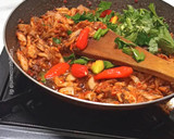 Foto langkah ke 4 dari resep Tongkol Suwir Pedas Manis.