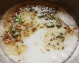 A picture of step 2 of Rice flour Ukadpendi.