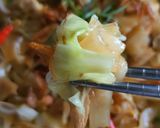 Foto langkah ke 5 dari resep Kwetiau Goreng Medan.