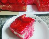 صورة لخطوة 10 من وصفة كعكة الفراولة اللذيذة 🍒🍓