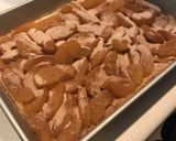 A picture of step 6 of Apple kuchen.