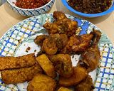 Foto langkah ke 11 dari resep Ayam tahu tempe goreng lengkuas.