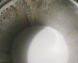 A picture of step 4 of Banana smoothie.