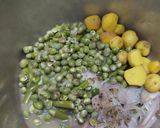 Foto del paso 4 de la receta: Salteado🧅de habichuelas🥘y arvejas🫛🧄🍠