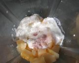 A picture of step 1 of Kharbuja ki smoothie.