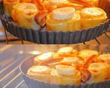 Foto langkah ke 3 dari resep Banana Roll Roti Tawar Pastry.