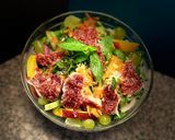 Φωτογραφία βήματος 2 της συνταγής Autumn salad (σαλάτα με σύκα, λάχανα, καρότο, σταφύλι, νεκταρίνι, δυόσμο, μαρούλι, ξινόμηλο, αχλάδι)
