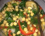 Foto del paso 4 de la receta: Garbanzos con Verduras!!