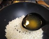 Foto del passaggio 4 della ricetta Risotto alla crema di peperoni,e cialde di parmigiano