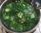 Foto langkah ke 4 dari resep Sayur Asem Oyong Kangkung.