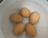 Foto langkah ke 1 dari resep Semur Kentang Telur Tahu.