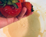 Foto del paso 5 de la receta: Bizcocho de nata montada🍦y fresas🍓!