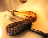 Foto del paso 7 de la receta: Asau a la parrilla, a la mía (campeón),con trixta y berengenas asadas en ensalada