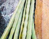 सहजन फली की खटीमिठी सबजी(sahjan fali ki khatti mitthi sabji recipe in hindi) रेसिपी चरण 1 फोटो