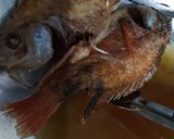 Foto langkah ke 2 dari resep Asem-Asem Ikan Nila dan Sayuran.