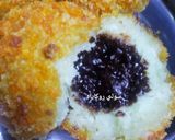 Foto langkah ke 6 dari resep Bola Ubi Keju isi Coklat.