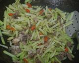 Foto langkah ke 4 dari resep Tumis Labu Daging.