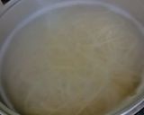 Foto del paso 1 de la receta: Espaguetis con Gulas y Gambas