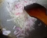 A picture of step 3 of Macaroni sawaiyan with leftover chicken tikka.