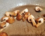 Foto del paso 2 de la receta: Ramen miso de solomillo, setas y pak choi