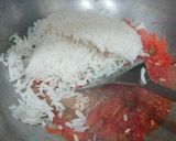 A picture of step 4 of Jaggery and carrot rice.