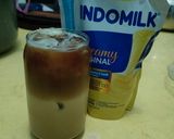 Foto langkah ke 5 dari resep Es kopi susu.
