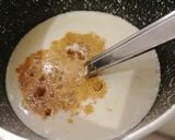 Une image de l'étape 4 de Cassolette de coques et praires au curry.