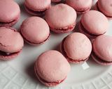 Une image de l'étape 6 de Macarons framboise.