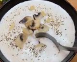 صورة لخطوة 2 من وصفة شوربة الفطر بالشوفان بدون لحوم
