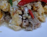 รูปขั้นตอนการทำที่ 4 ของ ไข่เจียวปลาจ๋อมต้นหอม