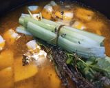 Foto del paso 3 de la receta: Sancocho de Cabezas de Salmón