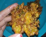 Foto langkah ke 6 dari resep Bakwan Sayur Kriuk Meskipun Sudah Dingin.