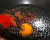 A picture of step 3 of Malabar Masala Fried Egg.