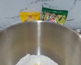 Foto langkah ke 3 dari resep Bolu kukus.