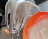 Foto langkah ke 4 dari resep Banana Chiffon Cake.