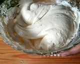 Foto langkah ke 3 dari resep Bolu susu 2 telur SUPER GEMOY.