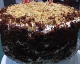Foto langkah ke 6 dari resep Red Velvet Birthday Cake.