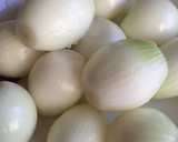 Foto del paso 1 de la receta: Cebollitas al vino blanco