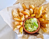 Foto del paso 7 de la receta: Patatas deluxe al horno con guacamole