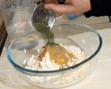 A picture of step 4 of Methi thepla.