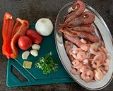 Foto del paso 1 de la receta: Arroz con camarones y langostinos rebozados