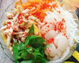 Hình bước làm 6 của món Gỏi gà chôm chôm