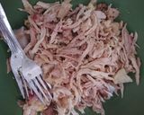 Foto langkah ke 1 dari resep Ayam Suwir Pedas.