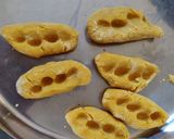 A picture of step 5 of Besan Ke Ladoo.