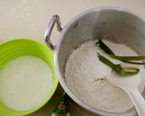 Foto langkah ke 1 dari resep Bubur Sumsum Sederhana.