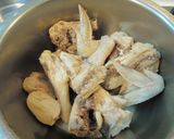 酸菜筍子雞湯的食譜步驟1照片