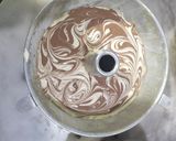 Foto langkah ke 8 dari resep Bolu Marmer Lembut Anti Gagal.