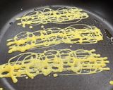 Gambar langkah 5 resipi Roti Jala (R369).